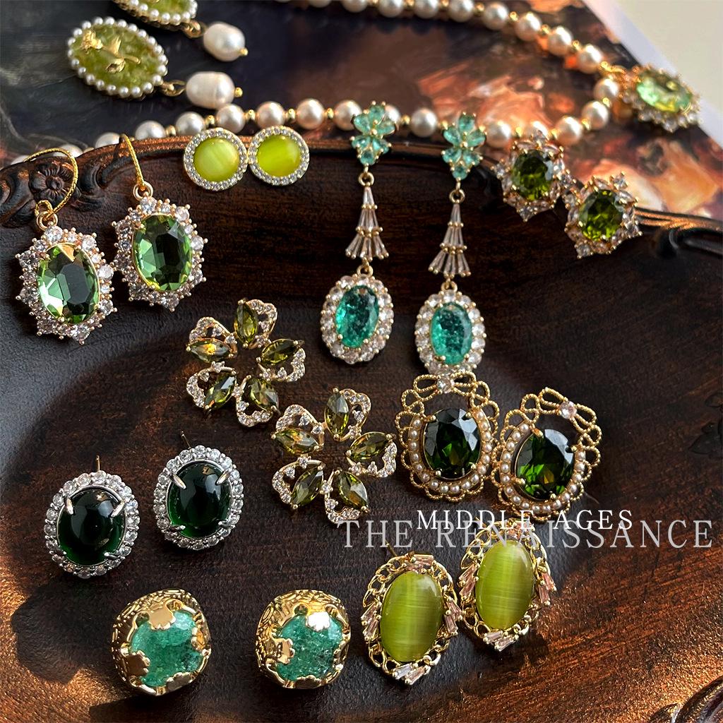 Elegant Vintage-Inspired Green Zirconia Stud Earrings Collection