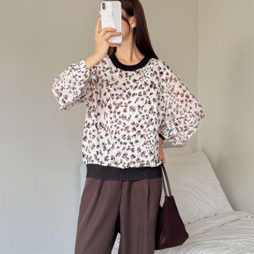 New Arrivals Open Run Women Leopard Pleated Round Neck Sheer Autumn Long Sleeve