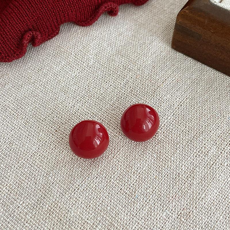Beanie Pearl Stud Earrings in Vintage Red, Suitable for Ear Piercing, Ear Barb Without Removal Jewelry.