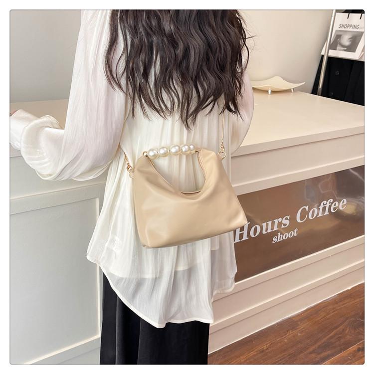 Elegant Women's Pearl Handbag 2025: Chic Chain Shoulder Crossbody with Simple Texture
