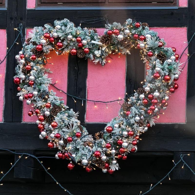 6 Pack 30 Cm Valentine Christmas Heart Metal Wreath Wall Hanging Outdoor Floral Wire Heart-Shaped Wire Wreath Frame for Crafts