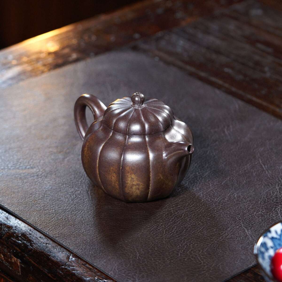 

300 мл чайники из фиолетовой глины Исин, ручная работа известных художников, горшок из ребра, сырая руда, печь для обжига дракона, дровяной чайник для обжига глины, чайный сервиз Zisha, подарок