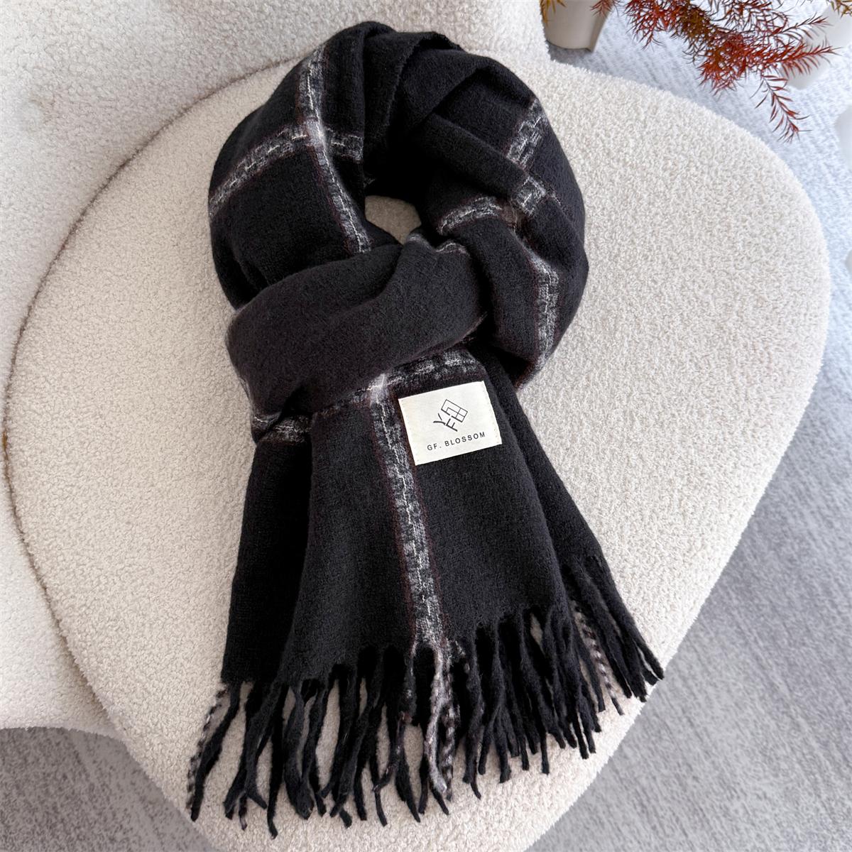 

NEW Luxury Cashmere Women Plaid Scarf Winter Warm Shawl and Wrap Bandana Pashmina Long Tassel Female Foulard Thick Blanket 70x180cm