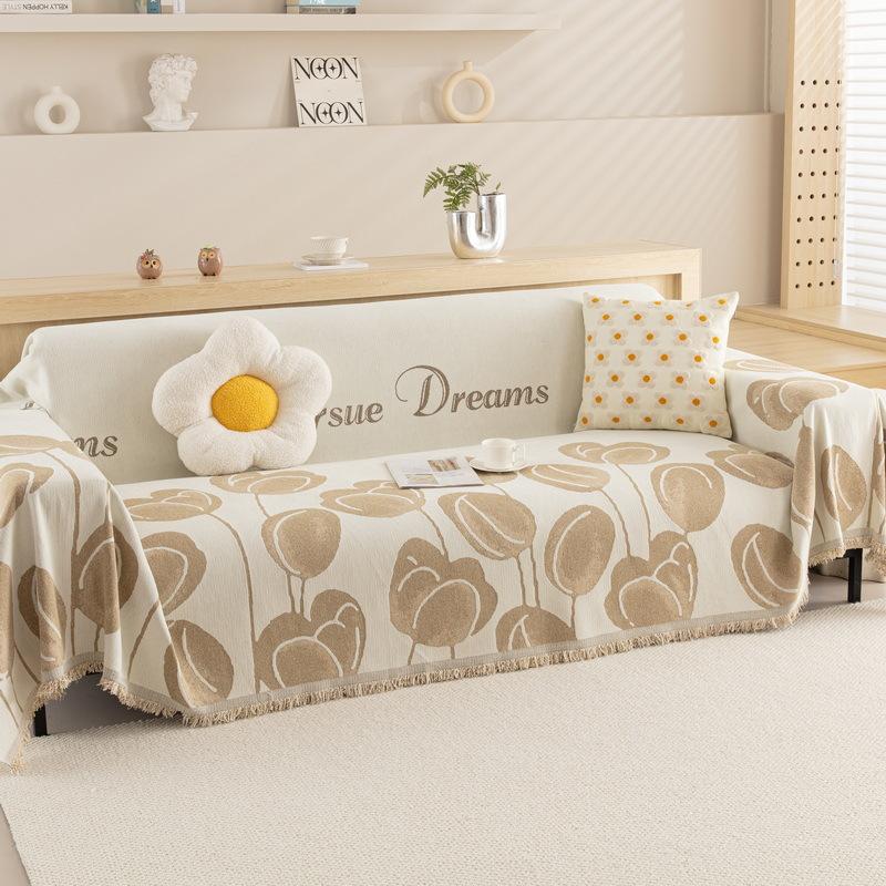 Chenille Rose Jacquard Sofa Towel Four Seasons Universal Inclusive Couch Cover Cloth One-piece Type Tassel Edge Retro Sofa Towel