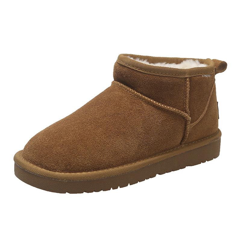 

У Чжоу Дунъюй такие же женские угги на зиму 2025 года. Новые меховые интегрированные короткие трубы толстоподошвенные теплые бархатные хлопковые туфли 40