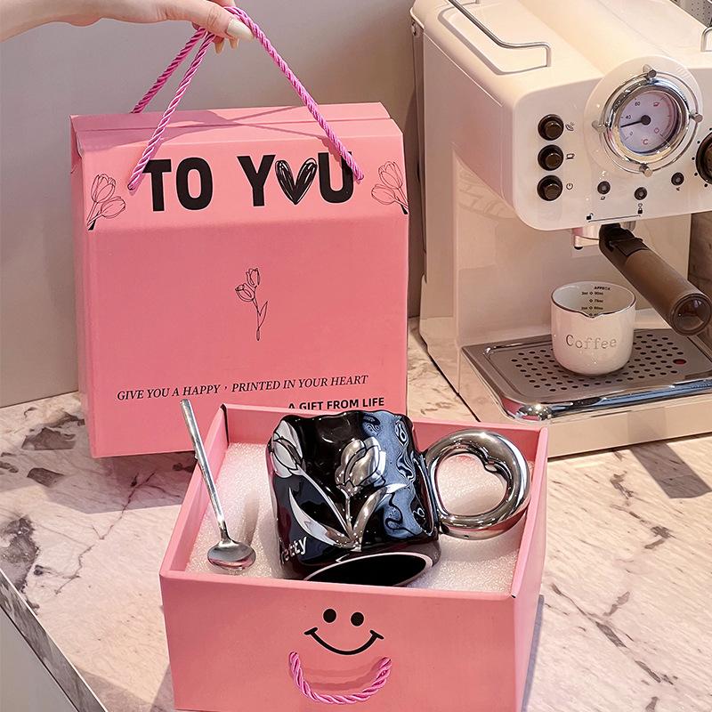 

Чашка для кави Тюльпан Висококласна Вишукана Керамічна Кружка Пара Побутова Чашка для Води Новий Стиль Жіноча Висока Зовнішність 301-400ml