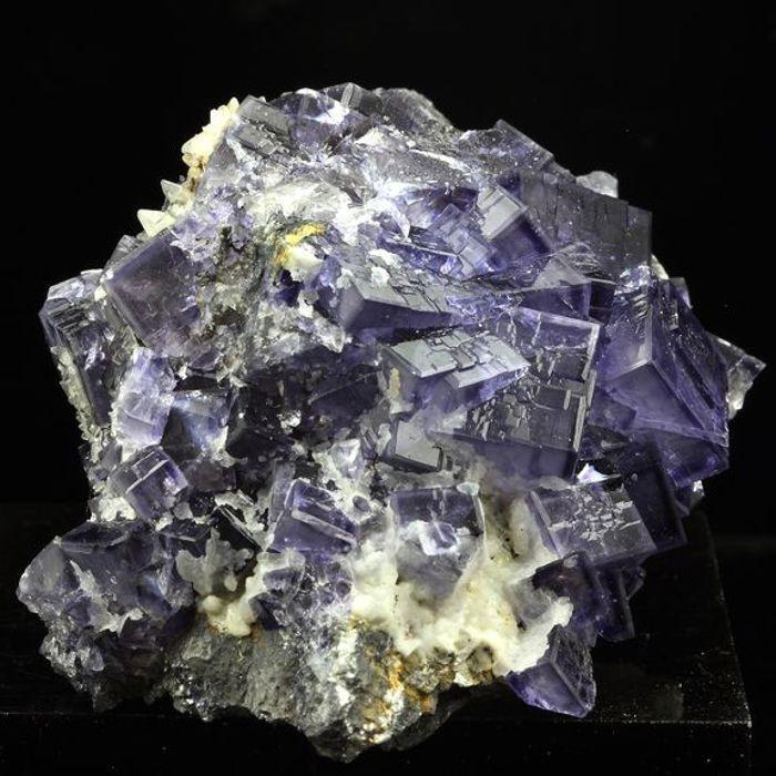 Pierres et Minéraux. Fluorite. 445.0 ct. Yanci, Igantzi, Navarre, Espagne.
