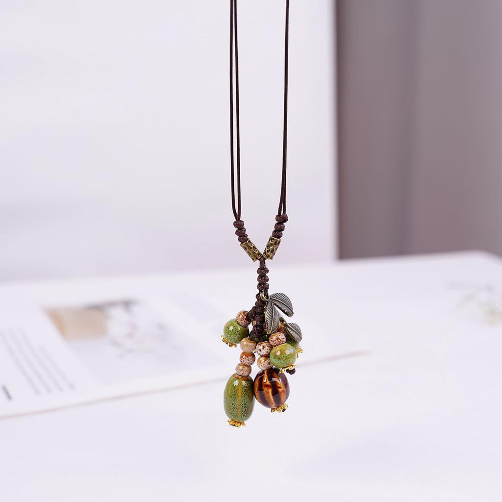 High-end ceramic necklace does not fade, light luxury niche sweater necklace factory direct sales