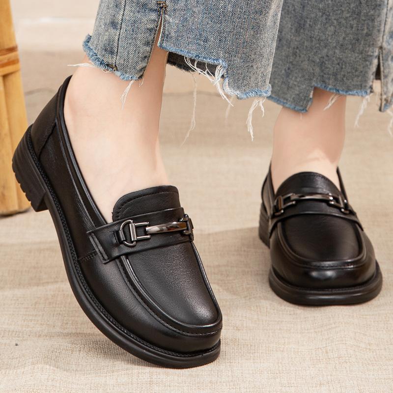 2026 Spring and Autumn Soft Leather Soft Bottom Comfortable Anti Slip Autumn Women's Shoes