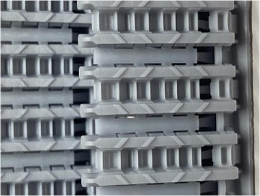 Chino Model Měřítko 1/35 Tygr II Předem spojené funkční pásy, Transportní typ 1, Plastové díly modelu, CM-086A