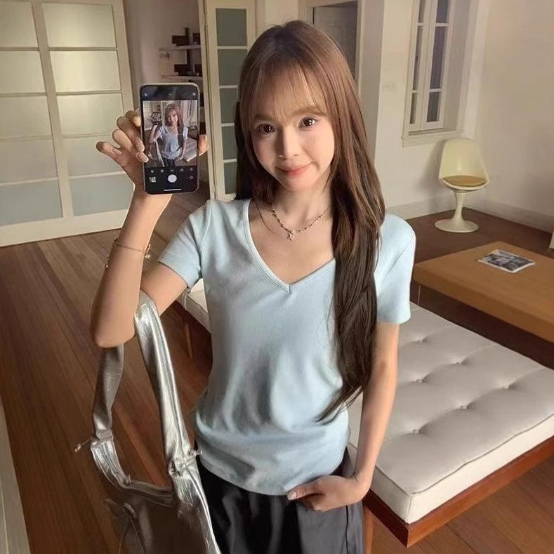 Dopamine Red V-Neck Straight-Shoulder Slim Women’s T-Shirt - Summer 2025: Sweet & Spicy Style