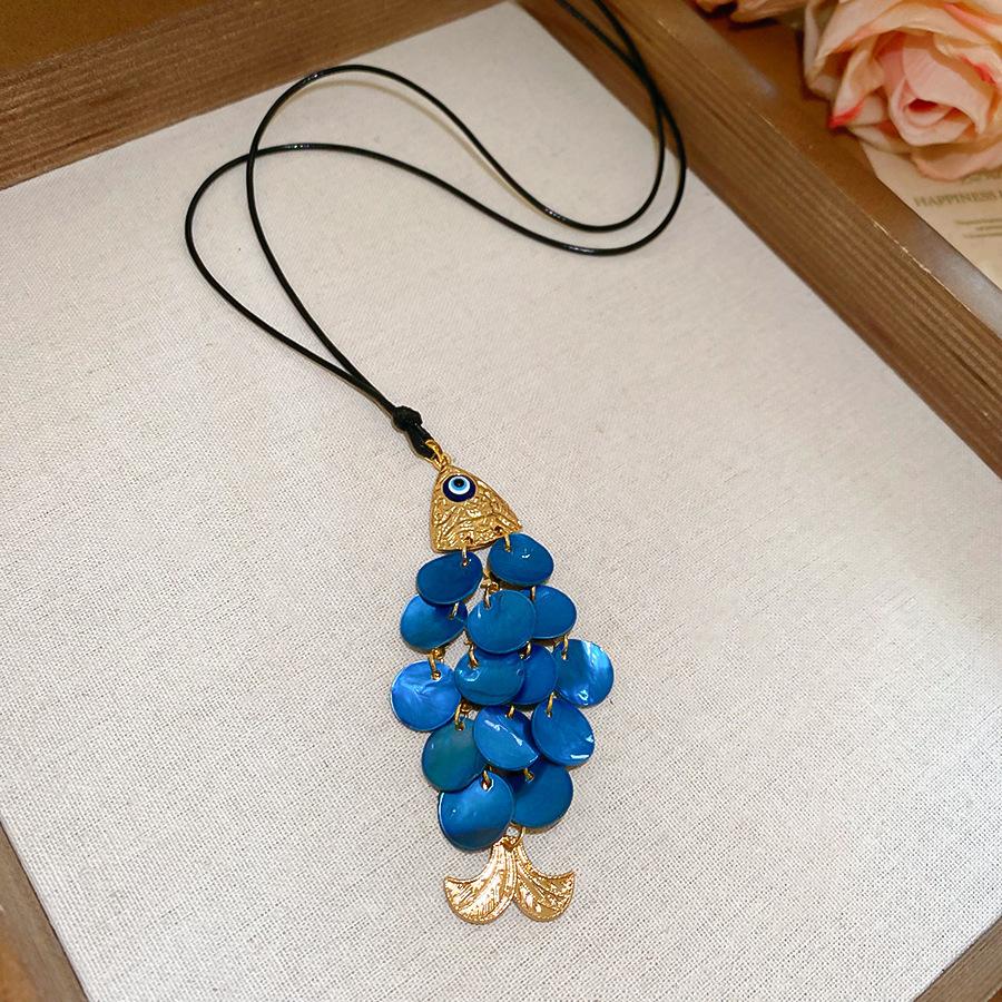 European and American acrylic irregular oval beaded necklace light luxury niche collarbone chain personalized exaggerated item decoration