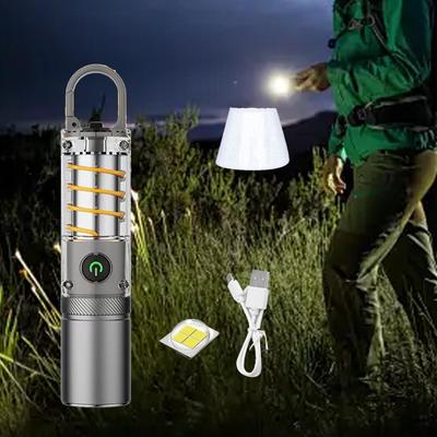 Lampe de poche LED Lampe torche à main Résistante à l'eau Zoomable Portable pour la course à pied la randonnée
