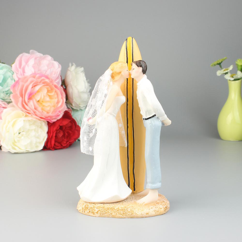 Wedding Bride and Groom Figurines Cake Toppers Resin Doll Ornaments Valentine's Day Engagement Anniversary Wedding Decoration