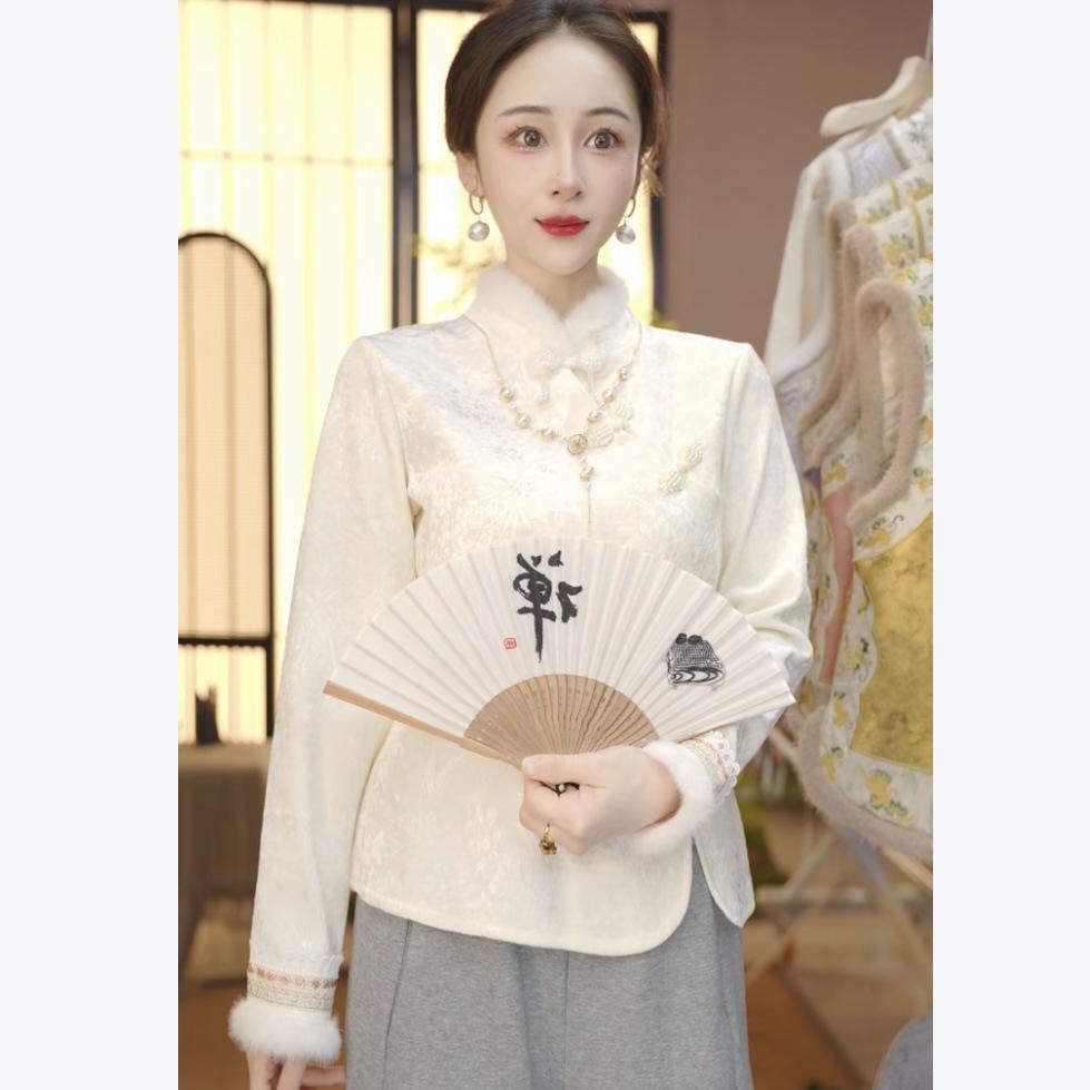 Women's Winter Velvet-Enhanced Qipao-Inspired Base Layer Shirt with Diagonal Lapel and Frog Buttons