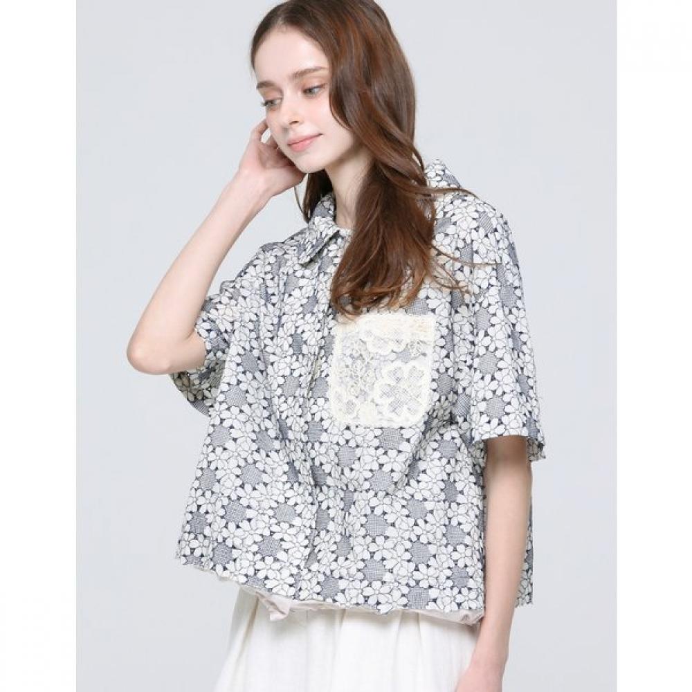 Son Jung Wan Flower Embroidery Pocket Blouse Zbl6262300