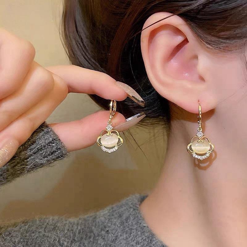 New opal Ruyi lock earrings female Internet celebrity versatile design sense ethnic style earrings