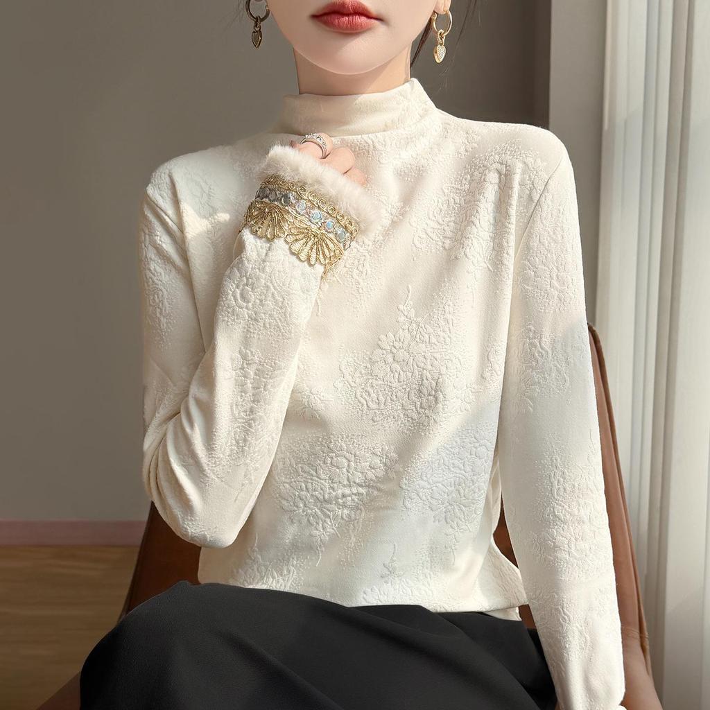 Women's Embroidered Velvet Collar Knit Sweater - Chinese Style, Warm, Autumn/Winter