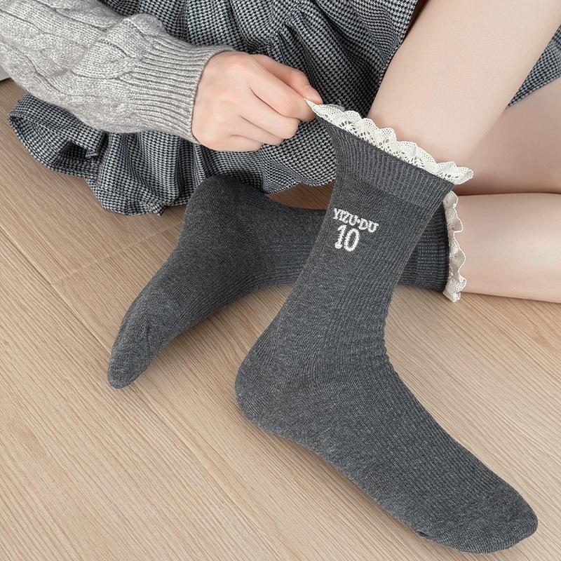 Female Spring and Autumn Tide Lace Letter Embroidery In The Cylinder Pile Socks