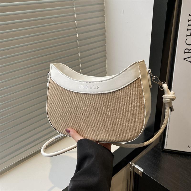 New fashionable contrasting colors splicing design sense women's versatile commuter bag high value simple temperament shoulder messenger bag