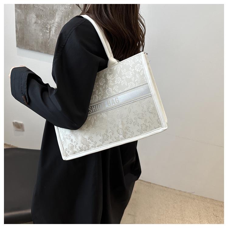 Large Capacity Embroidery Tote Bag Faux Leather Zipper Shoulder Handbag for Women