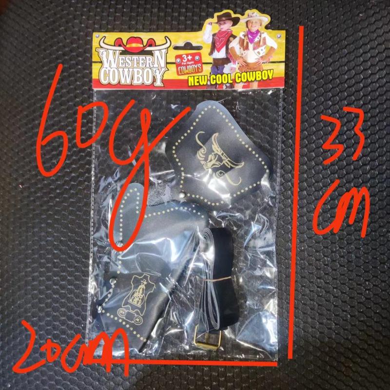 

Набор игрушек «Ковбой»: Шляпа, шарф, револьвер и кожаная кобура One Size