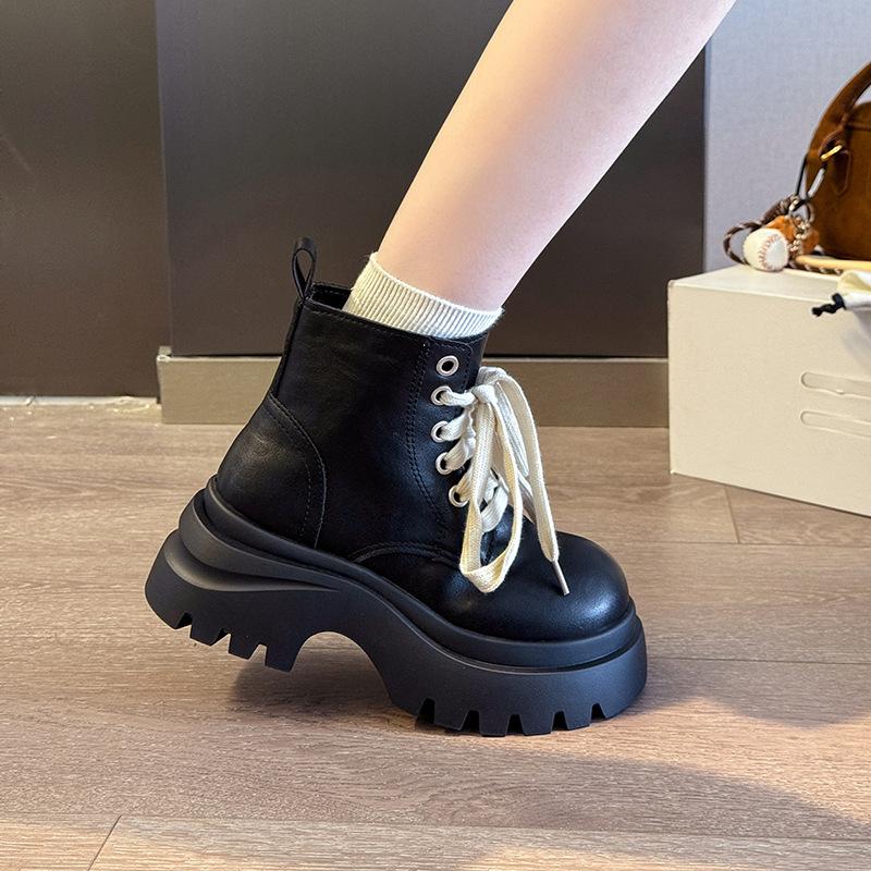 Platform Martin boots women's 2025 new autumn low tube platform thick heel Maillard British style fashion versatile short boots