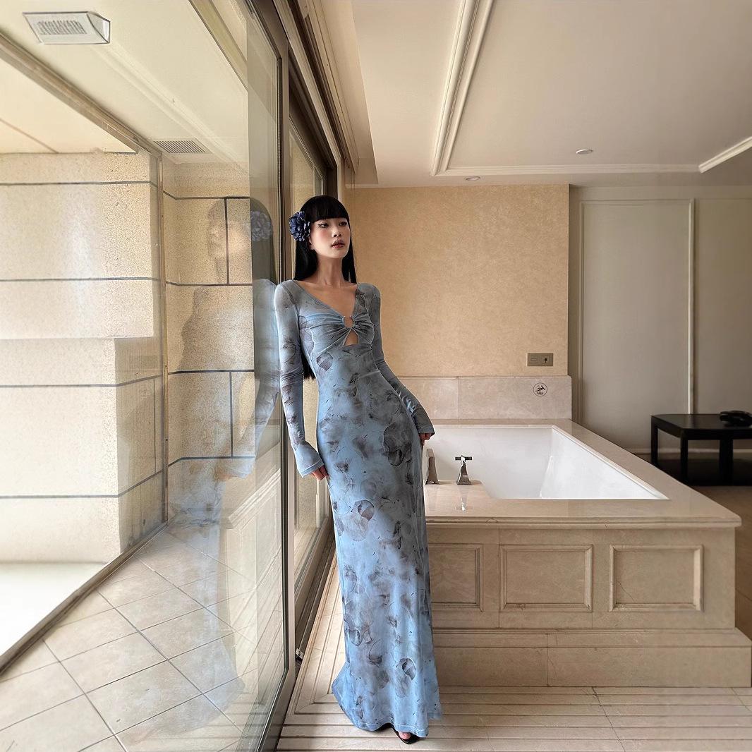 

Женское ретро платье с V-образным вырезом, принтом китайских бабочек, вырезом и деталью в виде металлического кольца S синий