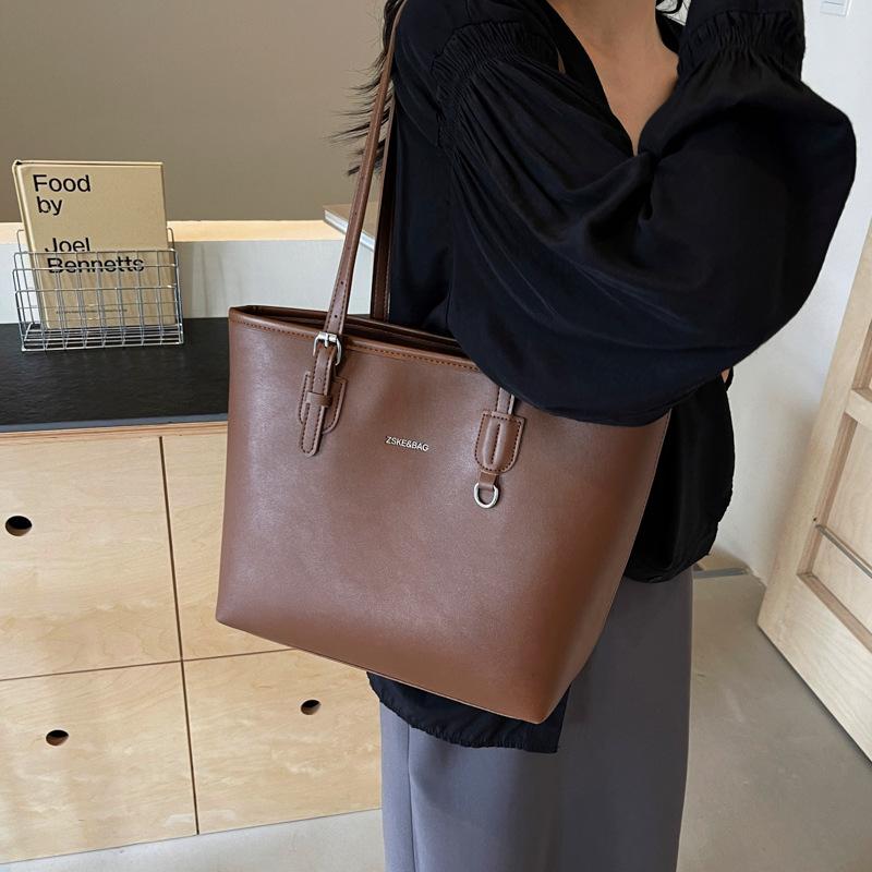Premium Sense Retro Big Bag Women'S Contrasting Color Shoulder Bag Large Capacity Commuter Tote Bag