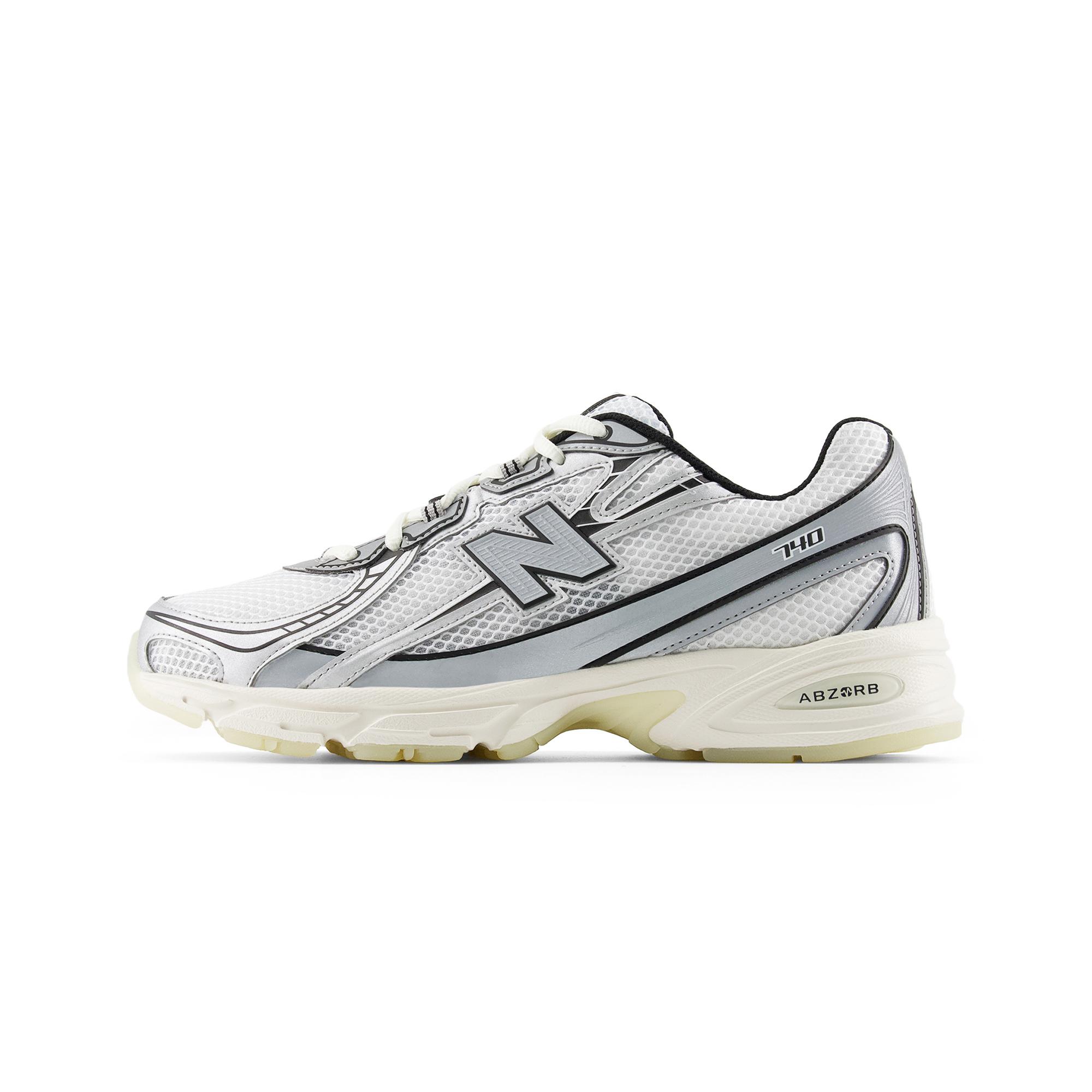 New Balance NB 740 Abrasion Resistant Low top Chunky Sneakers Unisex W 39.5
