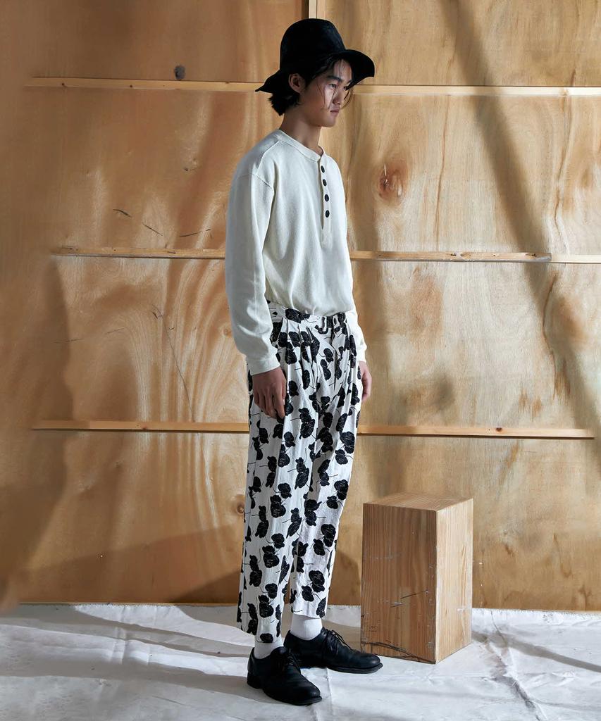 Is Baggy Pants Flower Print_White