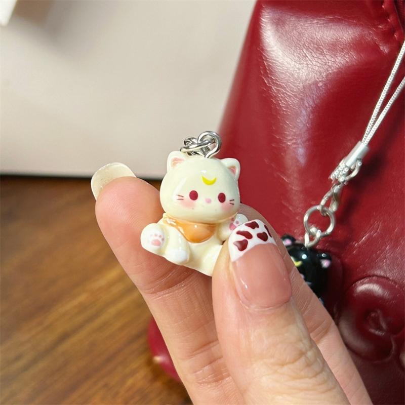 Lovely Sturdy Resin Cats Pendant Keychain for Girls Fashionable Lovely Keyring Decorative Gifts for Backpack or Bag