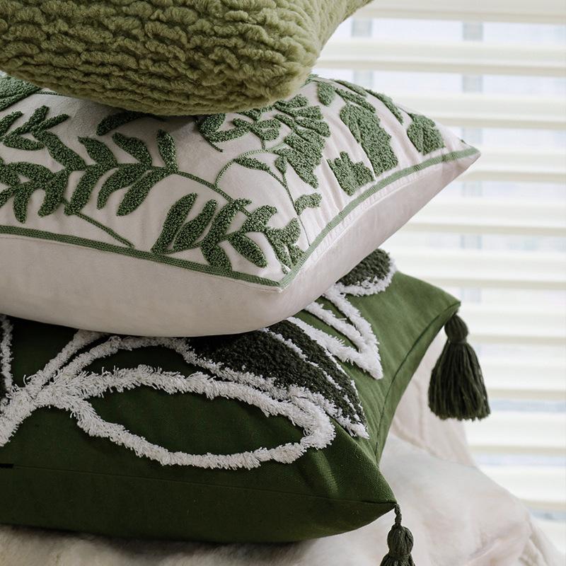Grüner Kissenbezug, Kissen mit floralen Tuftings, Sofakissen, High-End-Musterzimmer-Dekokissen, Wohnaccessoire