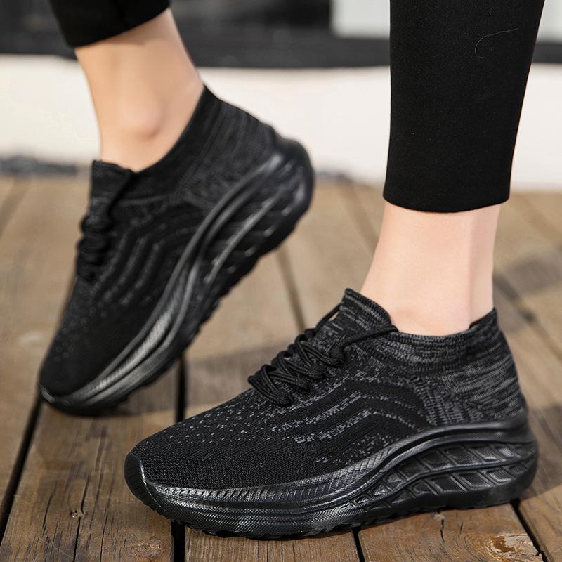 Nuove scarpe casual in rete da uomo transfrontaliere taglie grandi traspiranti in tessuto fly-woven scarpe sportive moda scarpe alla moda per studenti