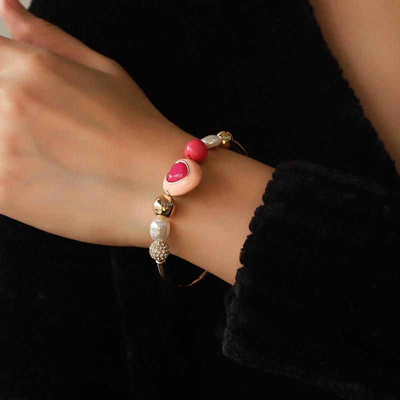 Kenjie Spring Beaded Necklace & Heart Pearl Bracelet Set for Women - European & American Fashion.