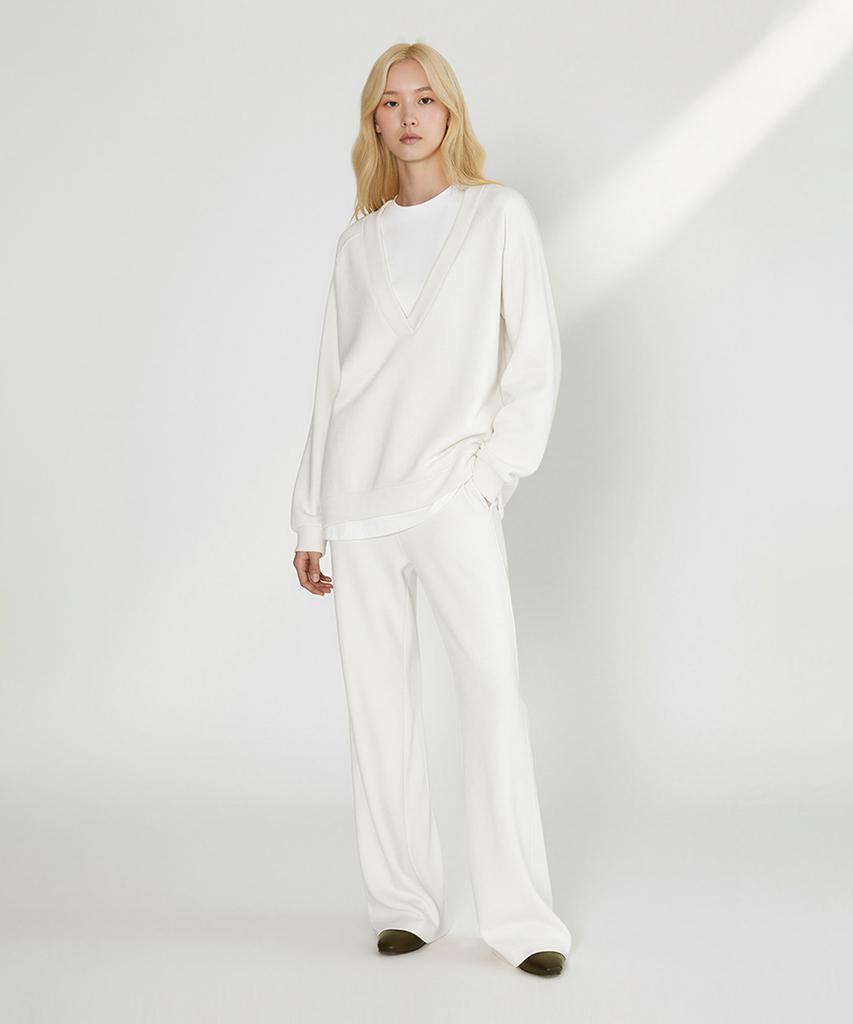 Beoteunseoul [Women'S] Slim Line V-Neck Loose Top (2 Colors)