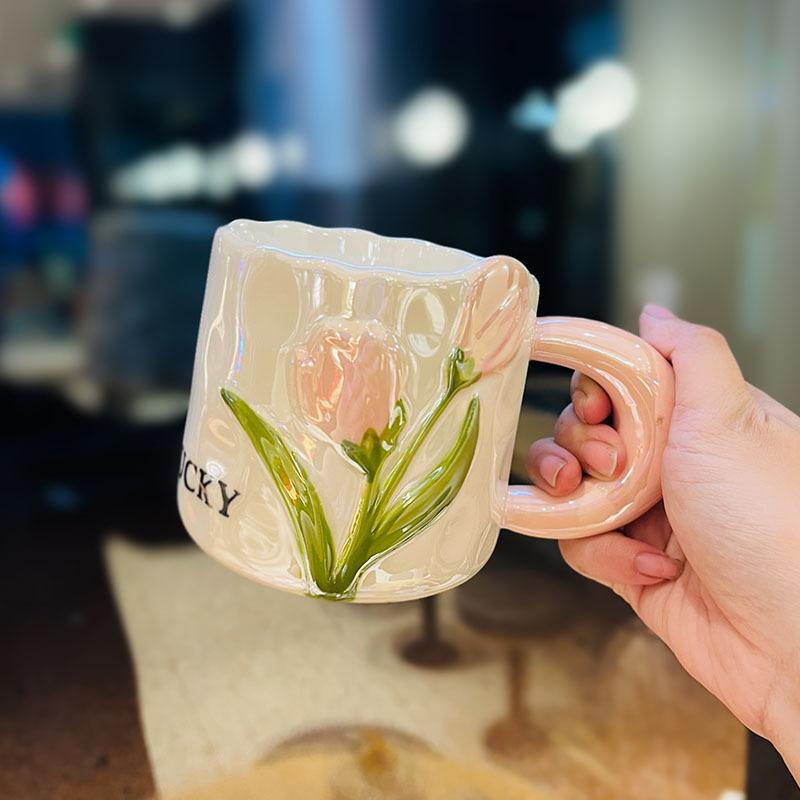 Mädchens Gutaussehende Perlglänzende Tulpen-Keramiktasse mit Löffel für Zuhause Trinkwasserbecher Als Geschenk für Freundin