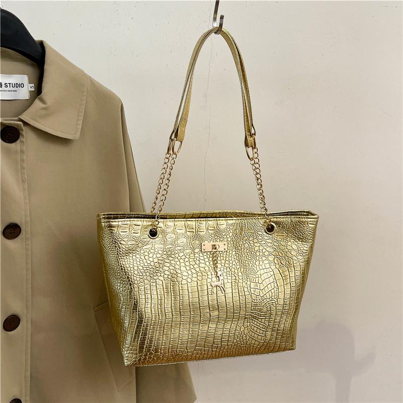 

2025 autumn new solid color fashion Korean version women s shoulder bag casual underarm tote bag simple portable women s bag золотой