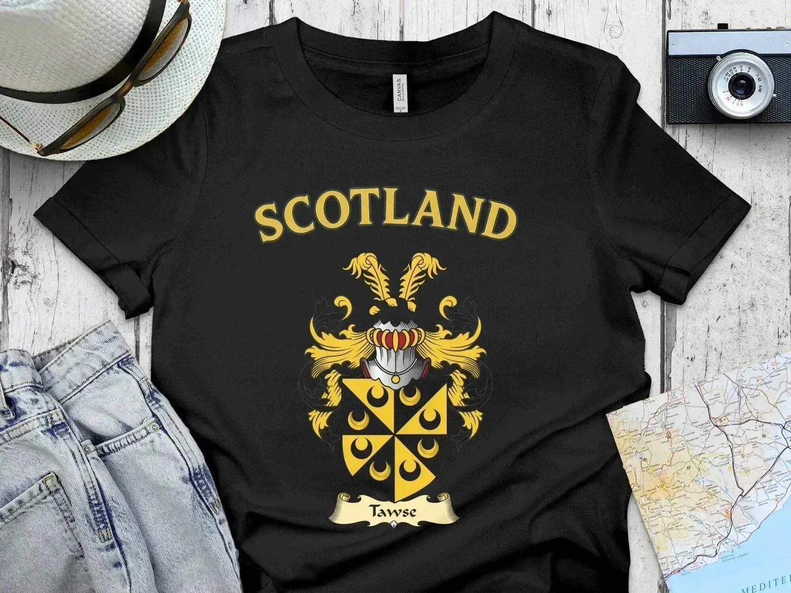 Clan Tawse Scotland Crest Badge Logo Emblem Graphic T-Shirt S