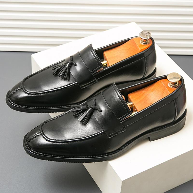 Fashion New Luxury Designer Men's Black Brown Tassels Wedding Forma Dress Shoes Male Slip On Loafers Zapatos Hombre