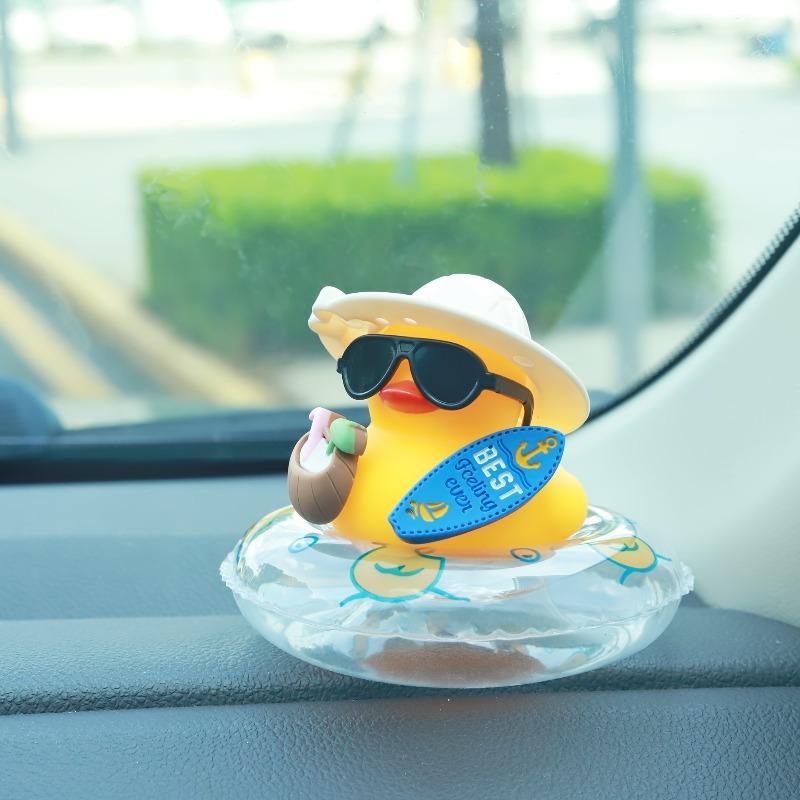 

Cool Summer Duck Car Dashboard Decor, Rubber Duck with Swim Ring & Sunglasses, Cute Beach-Themed Ornament for Car Interior Gifts белый