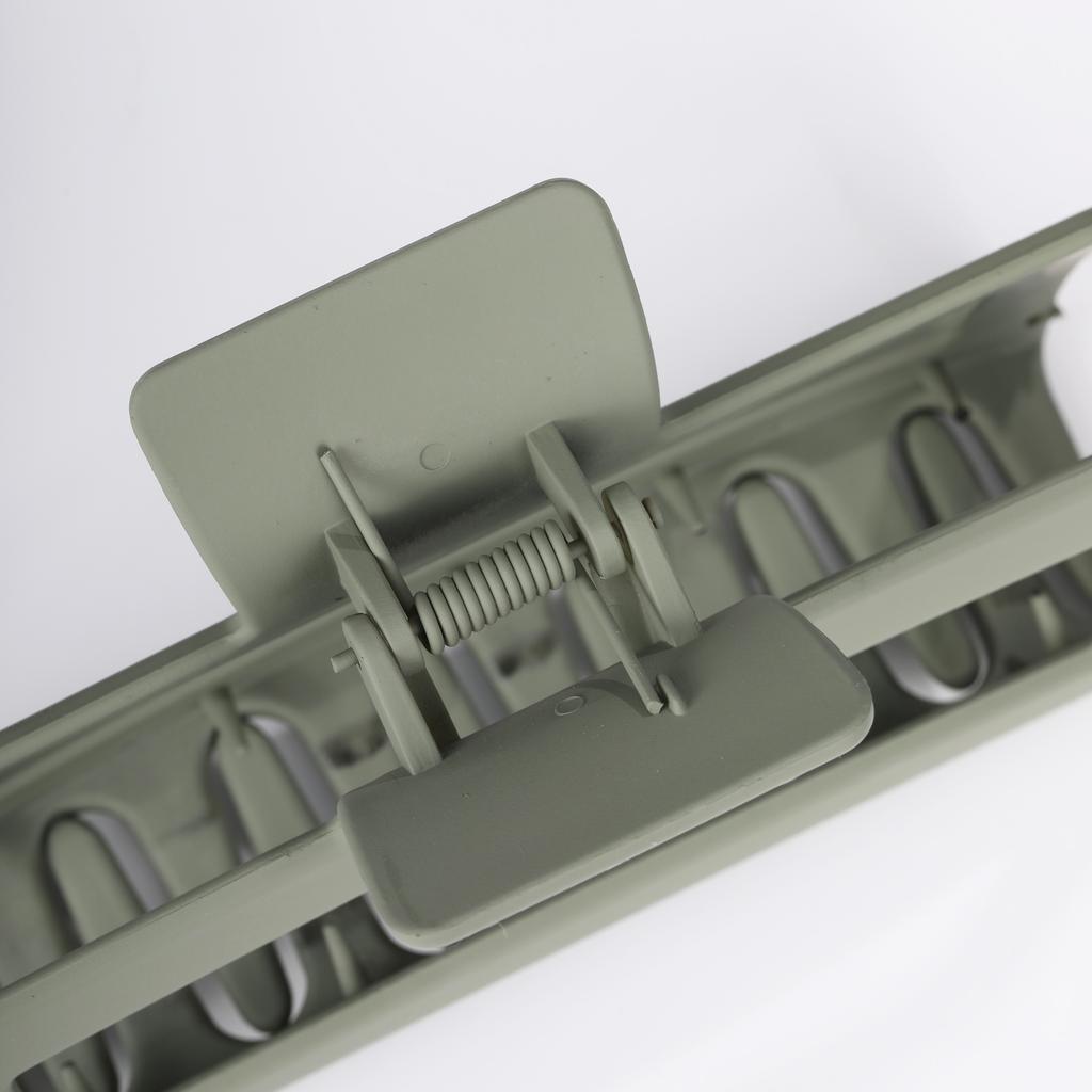 Korean Style Solid Color Frosted Big Crab Hair Claws 13CM Large Shark Clips For Women Ponytail Clip Hairpins Barrettes Headwear