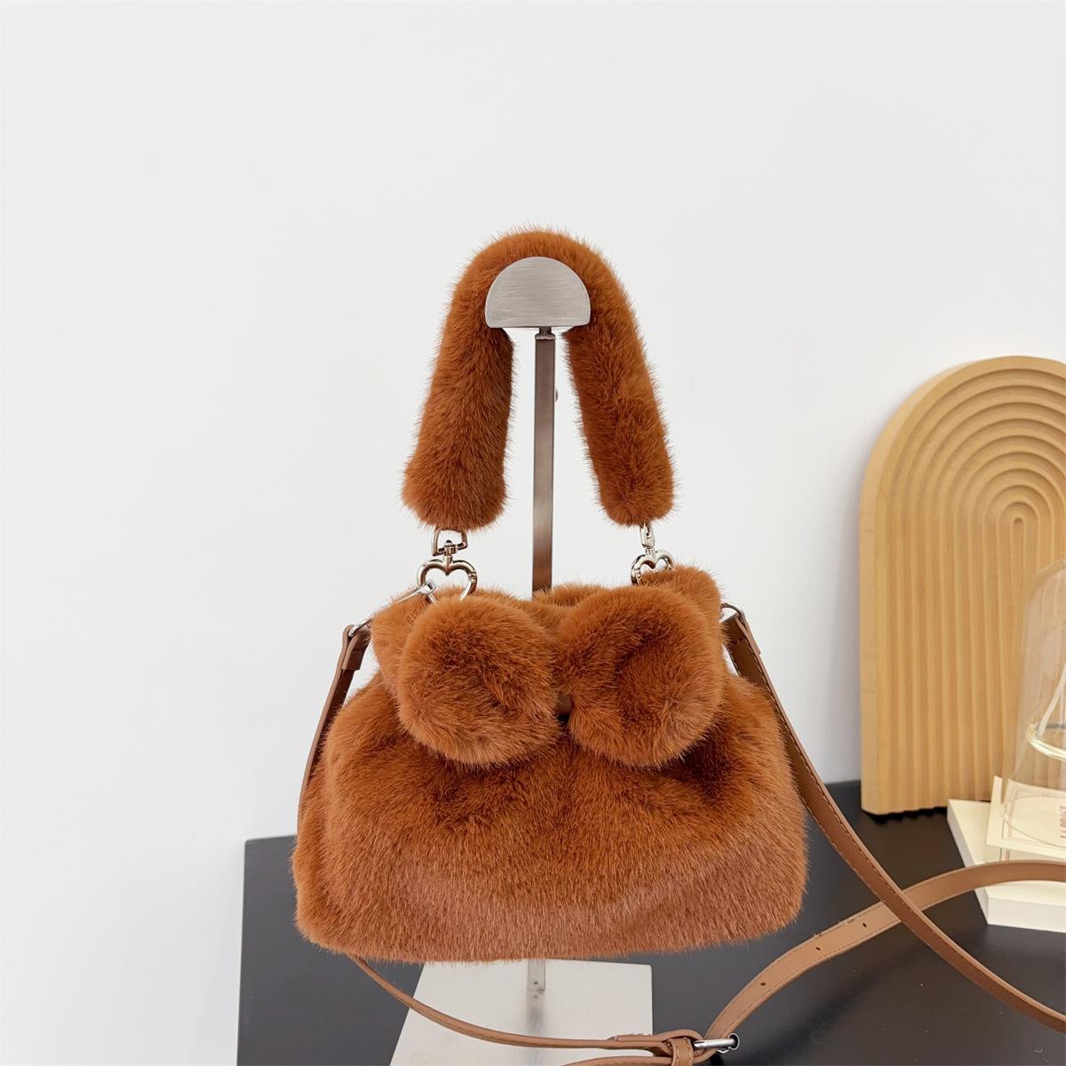 

Cute Ball Faux Fur Shoulder Bags for Women Winter Furry Bowknot Bucket Crossbody Bag Solid Color Female Soft Plush Handbags