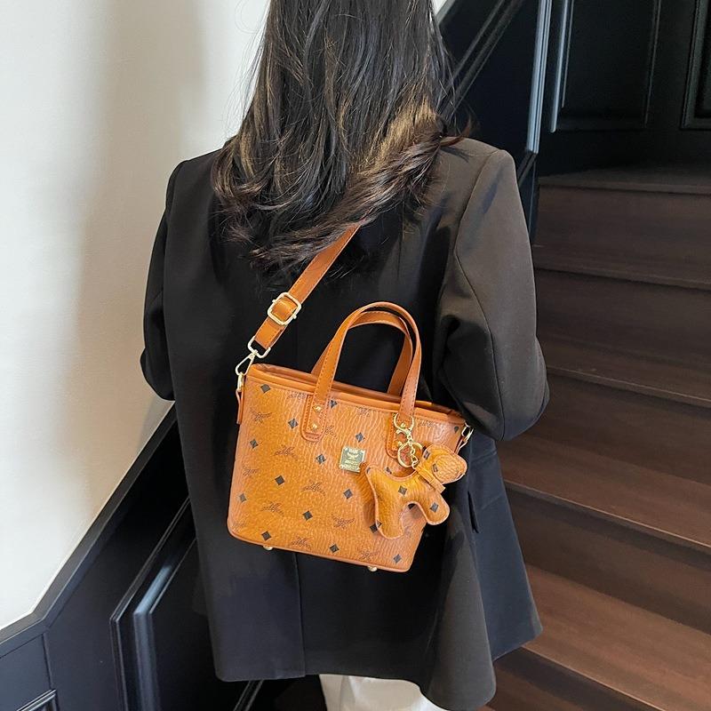 Popular Small Bag Women's New Versatile Messenger Bag High-end Texture Niche Portable Bucket Bag