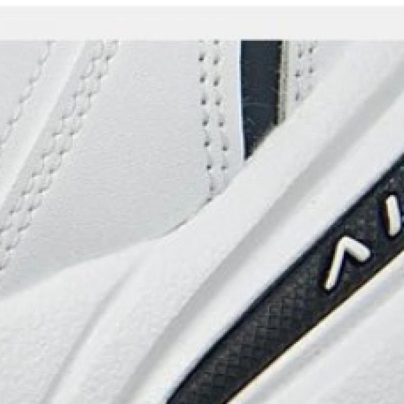 Nike Air Monarch Iv Sneaker 415445 102