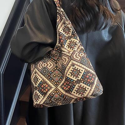 Großräumige ethnische Pendeltasche, modische Umhängetasche und Nischen-Tragetasche für Kurse