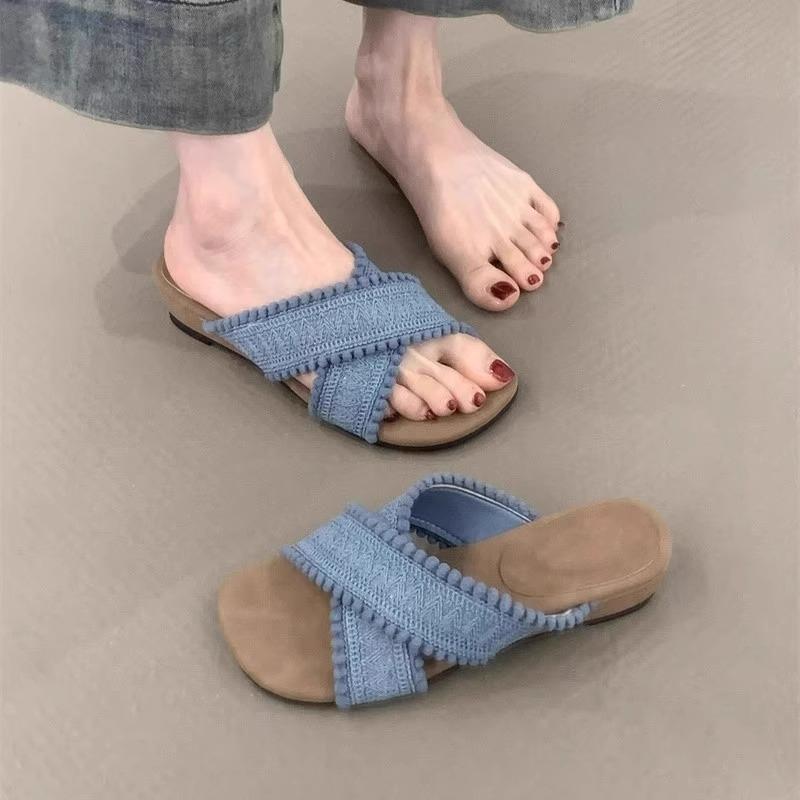 Square head thick heel cool slippers women's summer wear 2025 new cross-strap Roman sandals with skirt temperament sandals