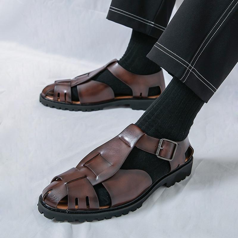 Fashion Summer Fashion Bright Handmade Breathable Sandals Men Hollow Breathable Non Slip Casual Sandals Comfortable Men Leather Shoes