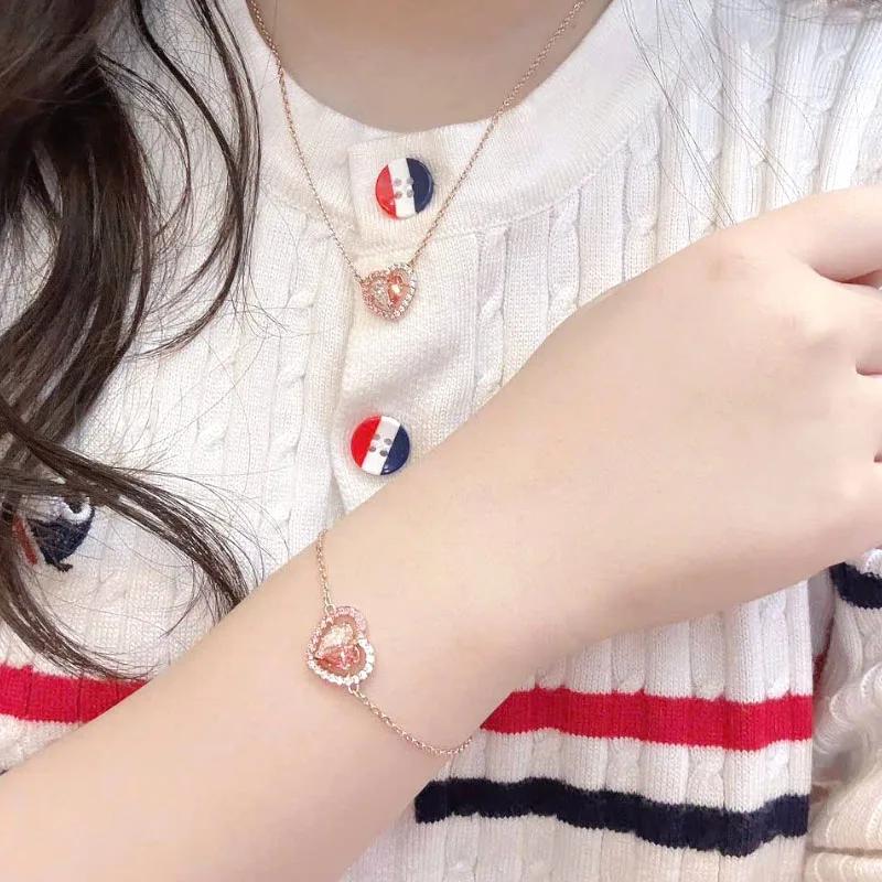 Swarovski L c Tay Ch nh H ng Gema Bracelet 5653012