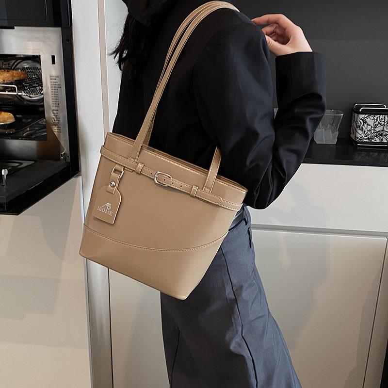 2025 new bag women, elegant style belt buckle shoulder bucket bag tote bag, large-capacity handbag